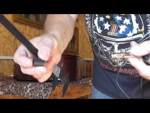 Видео: Установка магнитного звукоснимателя на акустическую гитару.