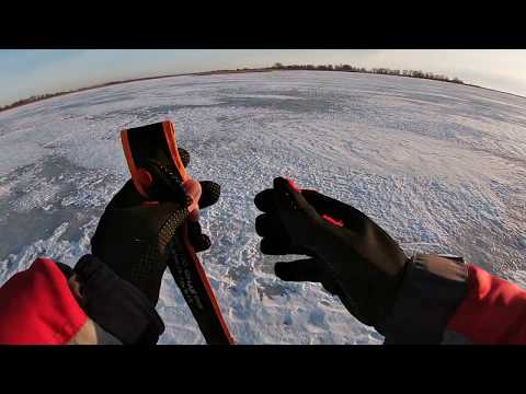 Видео: Зимняя рыбалка, обзор палки Stinger arctic char sensor. Отлично подходит для ловли окуня.