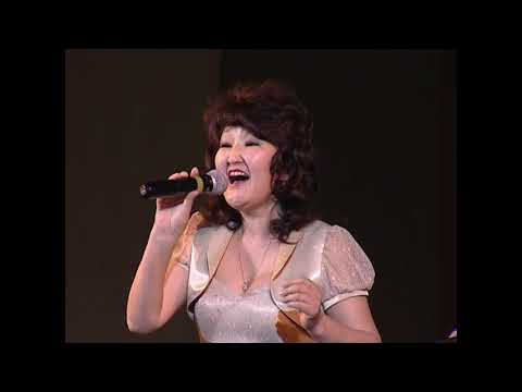 Видео: Алевтина Лукинова - Ырыа алыбар уйдаран 2010 с Эҕэрдэлэр