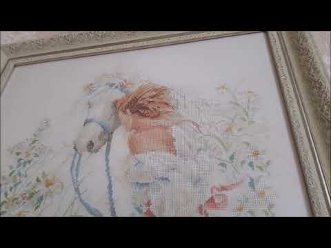 Видео: Вышивка крестом. Вышитые работы в доме у моей мамы.