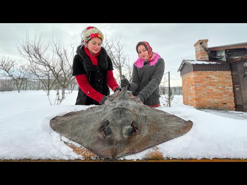 Видео: От Океана до Печи! Гигантский Скат Запеченный под Крепким Слоем Соли