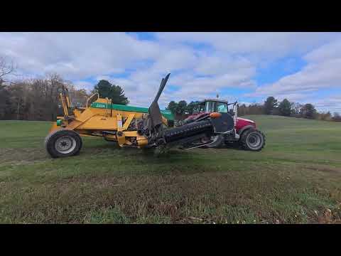 Видео: Пятый срез травы. Разборка слияния. Старый John Deere 6750, измельчающий.
