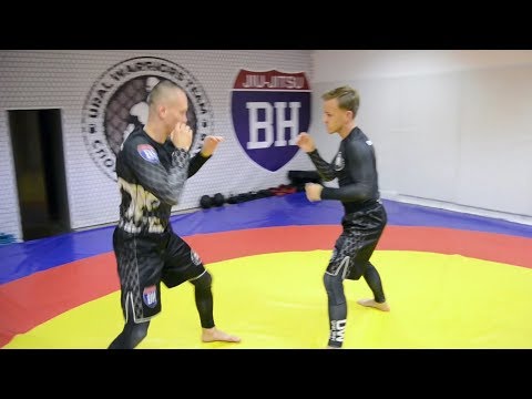 Видео: Мастер класс. Упражнения для контроля дистанции в ММА. {Максим Юмшанов}