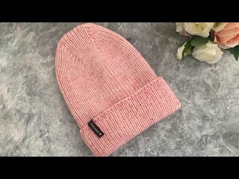 Видео: ШАПКА ТЫКОВКА С ИНТЕРЕСНОЙ МАКУШКОЙ СПИЦАМИ. KNITTED HAT