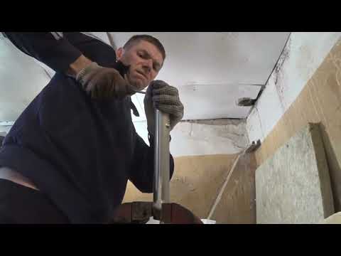 Видео: Honda Super Cub AA04 замена сальника на вилке.