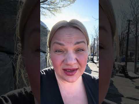 Видео: Жена изменяет мужу, но не уходит из семьи