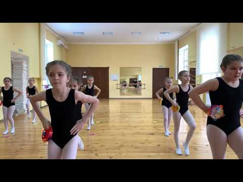 Видео: Открытый урок по ритмике "Развитие музыкальности и выразительности на уроках ритмики"