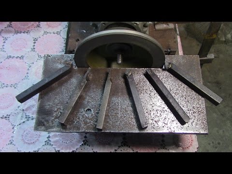 Видео: под ручник для заточки токарных резцов
