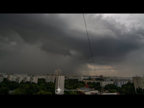 Видео: Грозы и попытка суперячейки в Москве 6 августа.  Thunderstorms in Moscow 8.6.24 +Mesocylone