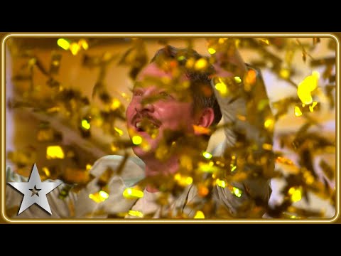 Видео: СПОНТАННОЕ прослушивание Макса Фокса приносит ему ЗОЛОТОЙ ЗВОНОК! | Прослушивания | BGT 2025