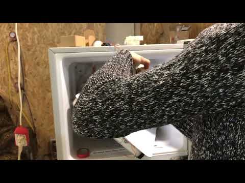 Видео: Самсунг Ноу Фрост  нет холода . Нет оттайки . Ремонт Холодильника