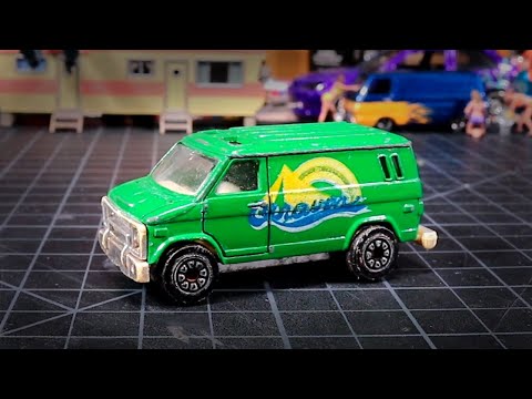 Видео: Миниатюрный настенный фургон