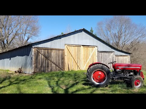Видео: ЗАМЕНА ГИДРАВЛИЧЕСКОЙ ЖИДКОСТИ/ФИЛЬТРА В ТРАКТОРЕ MASSEY FERGUSON 35/135