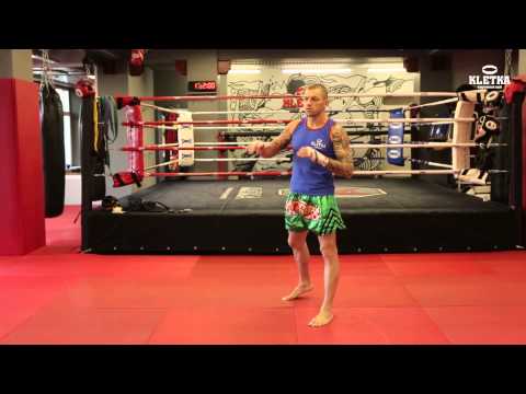 Видео: Связка ударов рука + нога (одноименная сторона) в Тайском Боксе. Комбинация ударов руками и ногами
