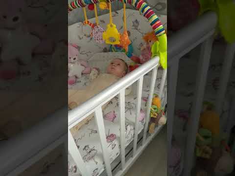 Видео: Обзор на кроватку Кровать Mr Sandman Pocket