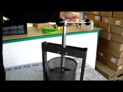 Видео: Пресс ВИТЯЗЬ отжим сока из яблок