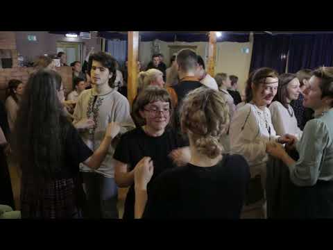 Видео: Суботнія dance-забавы ў мястэчку «М» -18