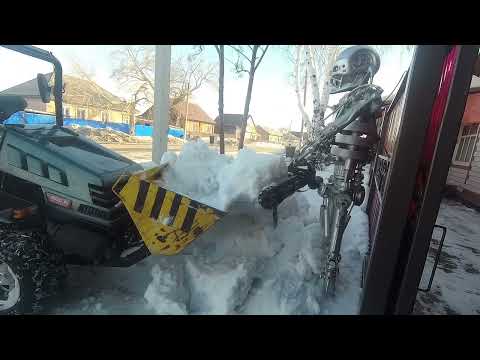 Видео: Весенняя уборка снега.