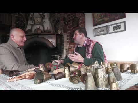 Видео: Станимир Драголов разказва за колекцията си от хлопки и чанове