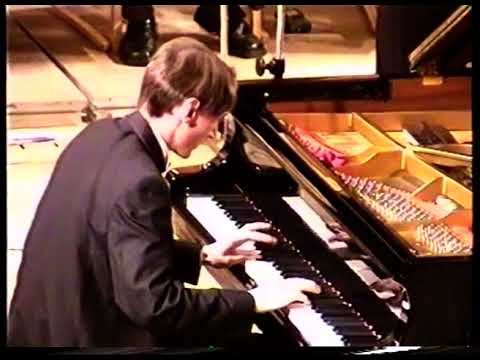 Видео: Л. Бетховен Концерт №5. Алексей Комаров. L. Beethoven Piano concerto No.5. Alexey Komarov