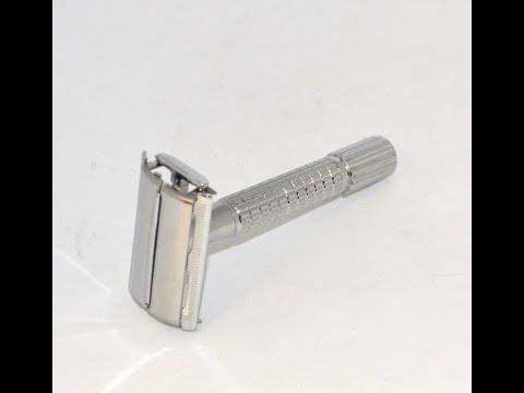 Видео: БРИТЬЕ  станок для бритья Маршал имеет Т образную форму с креплением лезвия бабочка.