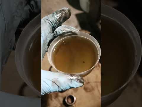 Видео: замена поршней и резинок суппорта Хёндэ СантаФе 2