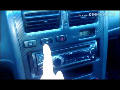 Видео: Замена лампочек в центральной кансоли