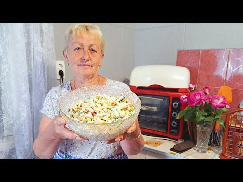 Видео: Салат Нежность с курицей