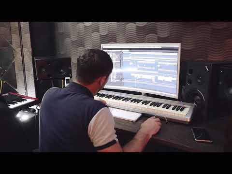 Видео: Хьо Тешам (Верю Тебе)