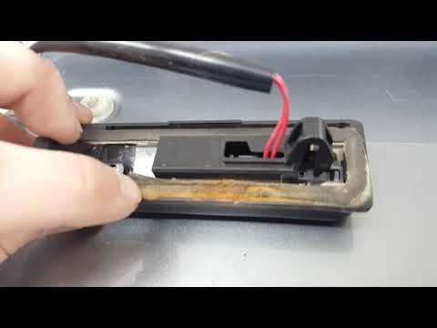 Видео: Как разобрать крышку багажника Митсубиси ASX