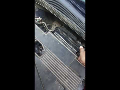 Видео: Замена свечей Suzuki SX4