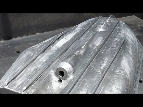 Видео: Самодельный карповый кораблик из алюминия (часть 5)