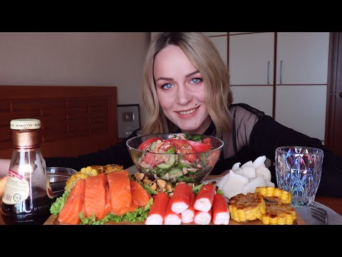 Видео: MUKBANG | Лосось, кальмары, салат с тунцом | Salmon, squid, tuna salad не ASMR