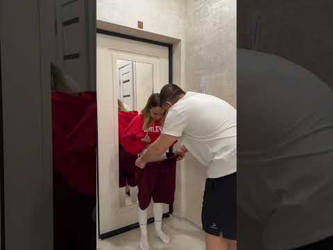 Видео: РЕАКЦИЯ МУЖА НА ТО,В ЧЕМ Я ИДУ В ЗАЛ 😄 #лучшиеприколы #семьяколода #семейныйюмор #смешныевидео