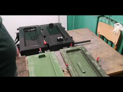 Видео: Обзор и сравнение пресс-форм для литья ульев ппу полиуретана!!! Шок!!!