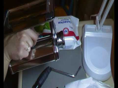 Видео: Как почистить паста-машину за 5 минут.