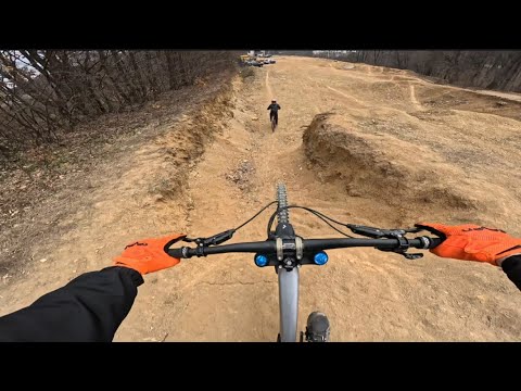 Видео: ГРАДСКО КАРАНЕ ГАБРОВО/URBAN DOWNHILL GABROVO