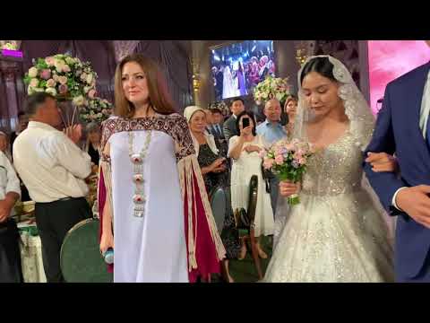 Видео: Шикарный выход молодожёнов с Юлией Руцкой под «Аппак суйуу»