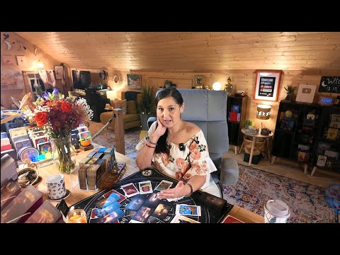 Видео: Стрелец ♐ Четверка Пентаклей 🎴 Карта Таро недели 🎴 5–11 октября 2025 г.