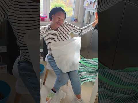 Видео: Собираю с собой еду для тёти. Это то, что моя бабушка привезла из Нигерии 🇳🇬 для неё.