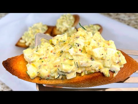 Видео: Быстрый и Вкусный Салат из Яиц! Покоряет сразу. Необыкновенный вкус, нежный и яркий Новогодний салат
