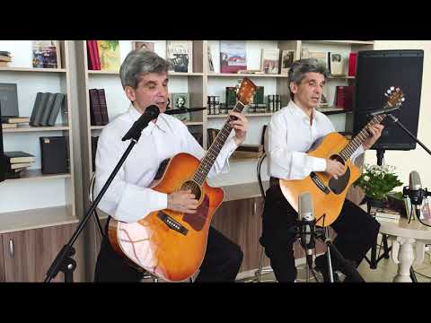 Видео: Под окном черёмуха колышется Братья Золотухины