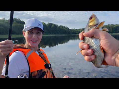 Видео: Чудесный отдых с Юлей на лодке. Рыбалка на удочку. Обед на берегу озера. Природа завораживает.