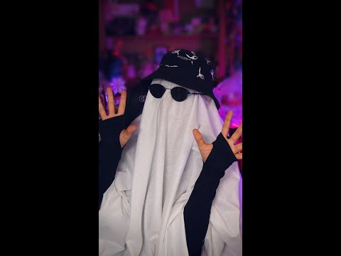 Видео: #Shorts Призрак поёт в прямом эфире!