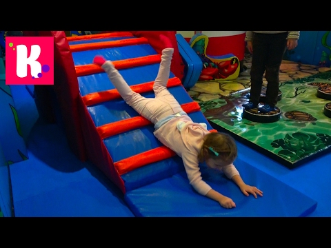 Видео: Катя и Макс уехали на машине во Францию