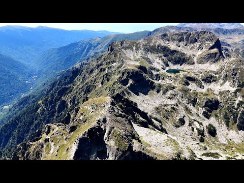 Видео: Мальовица от високо–Спиращи дъха гледки от Рила | Malovitsa from Above–Breathtaking Views of Rila