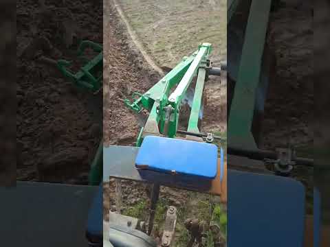 Видео: Оранка плугом Bomet 2/30 на тракторі Булат454