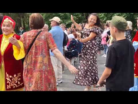 Видео: День татарской культуры в парке за ДК "Эльмаш"💃
