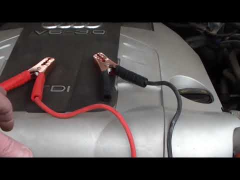 Видео: Как провильно поменять акб на ауди