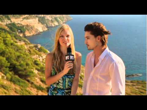 Видео: C Днем всех влюбленных!